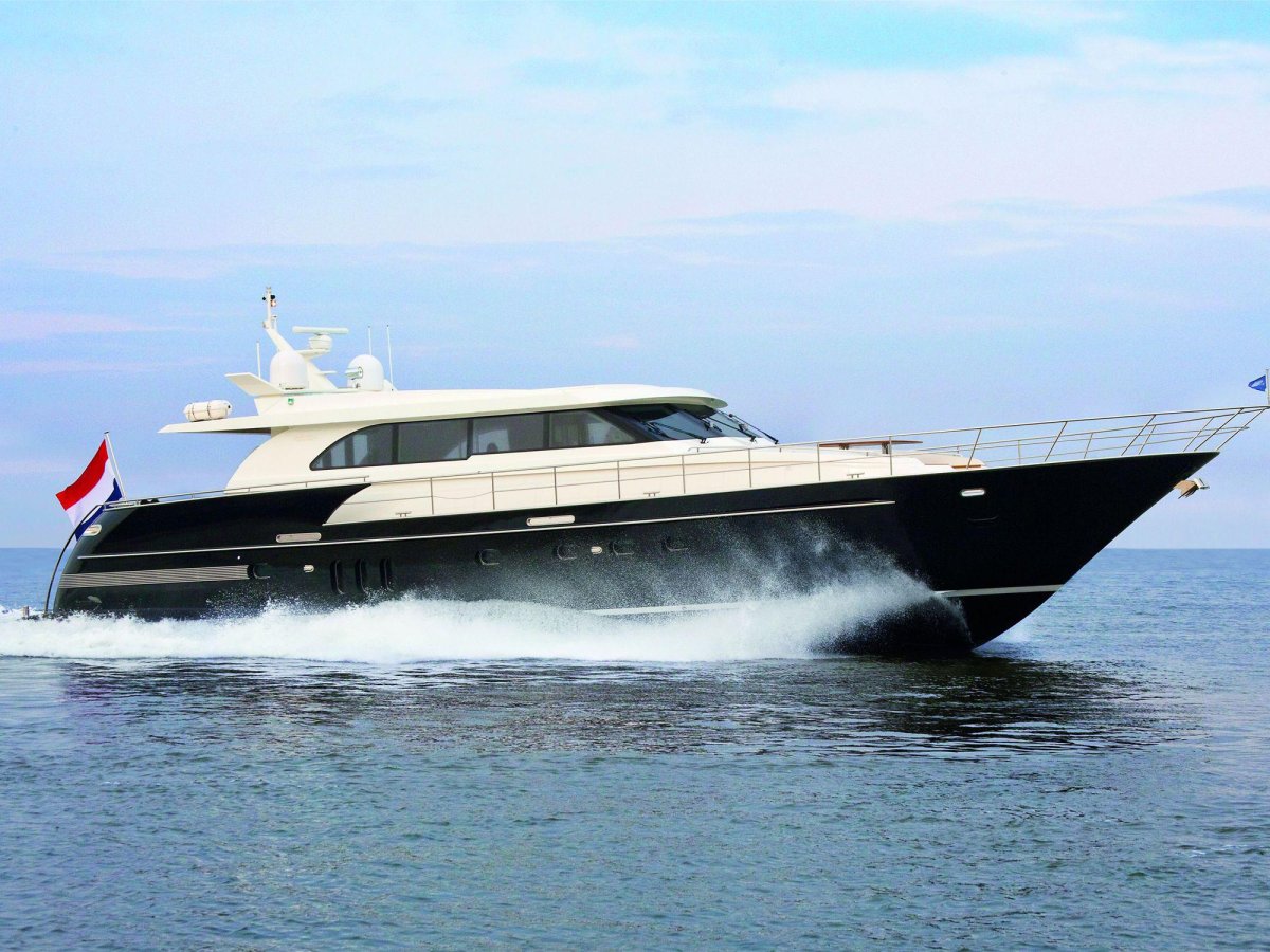 Яхта van der Valk 40