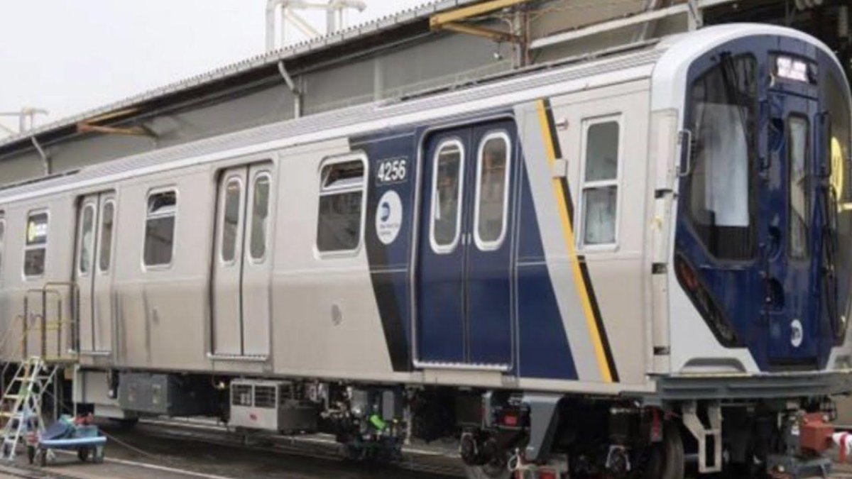 R211 вагон метро