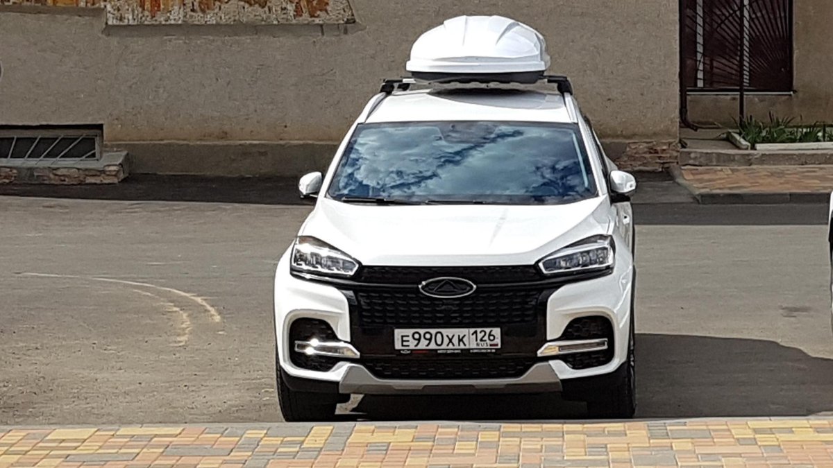 Chery Tiggo 8 белый