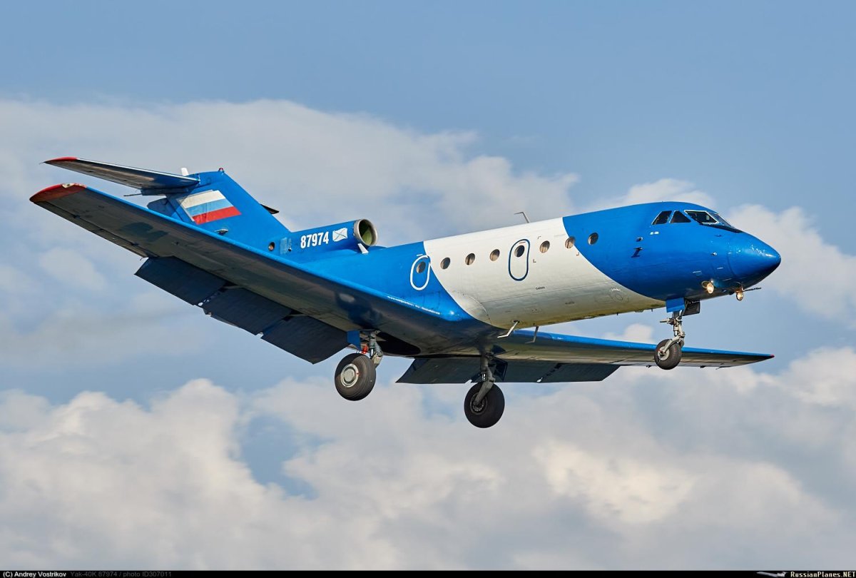 Як-40 СИБНИА