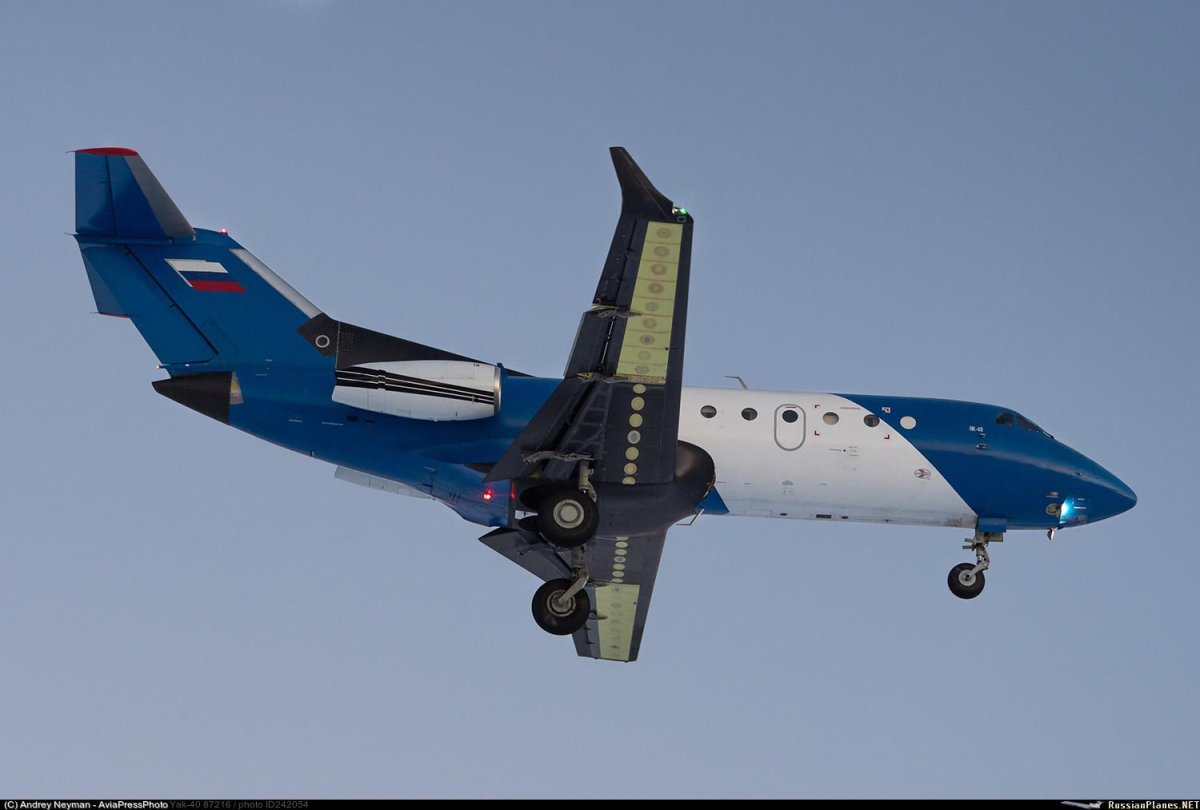 Як-40 СИБНИА