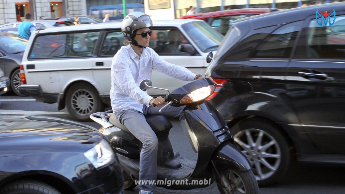 Водитель мопеда