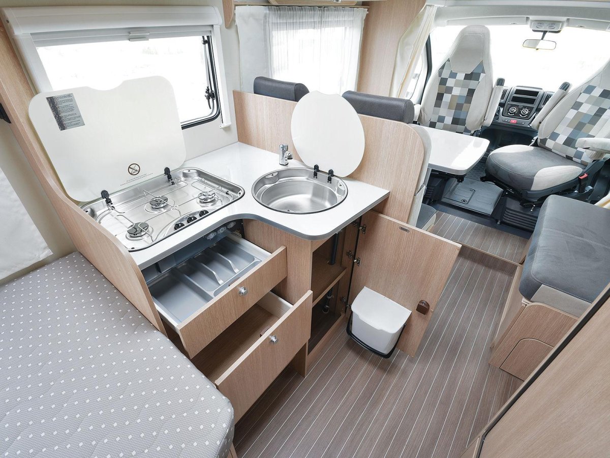 ПАЗ 3205 автодом планировка