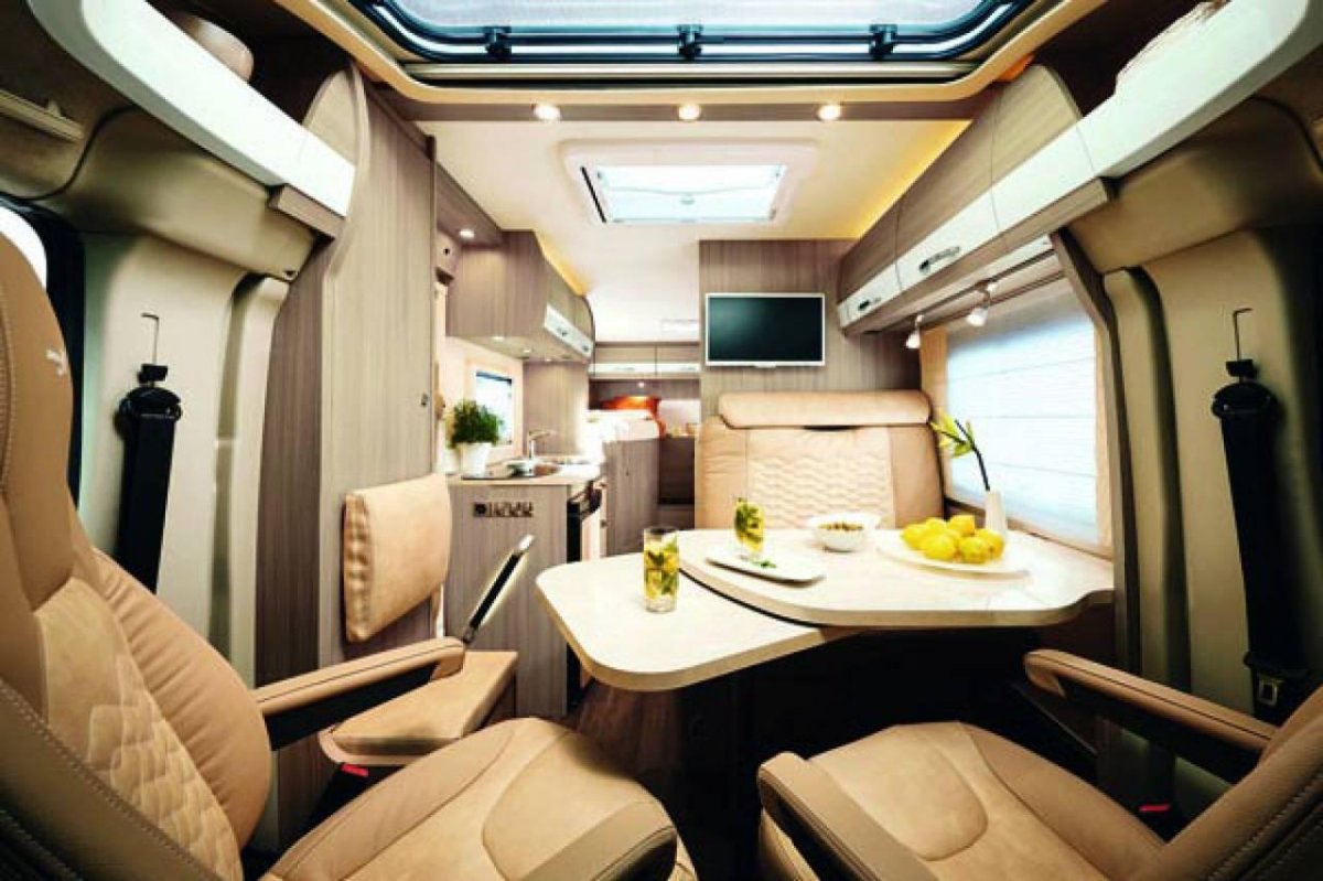 Альковный автодом Burstner a532aktive