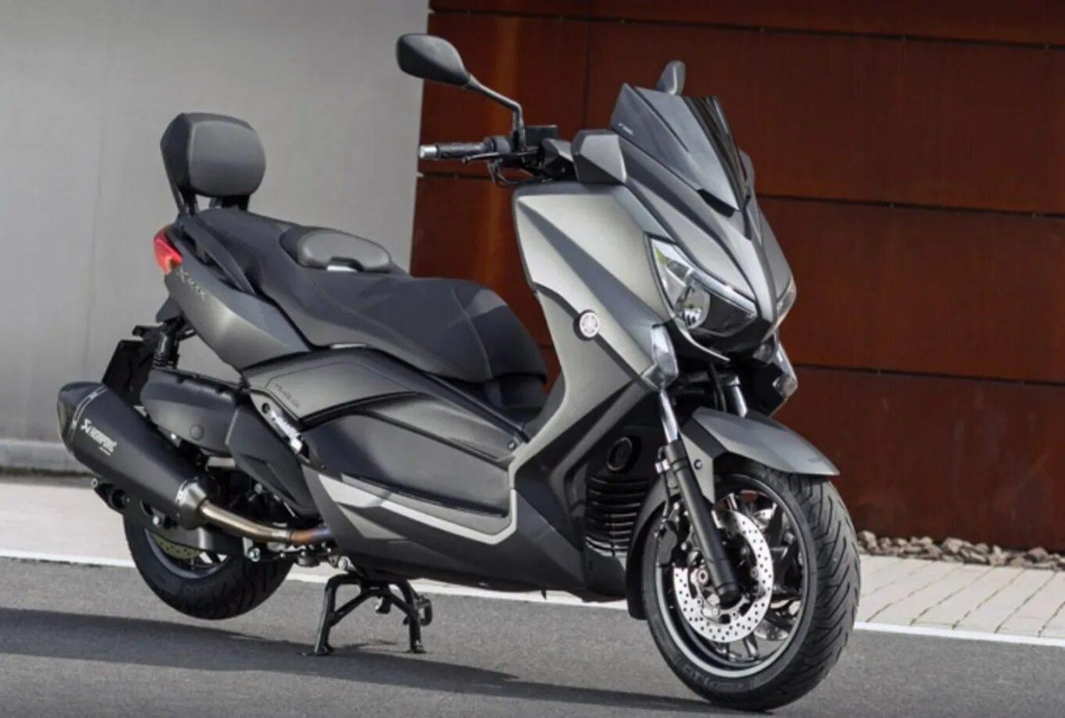 Yamaha x Max 400