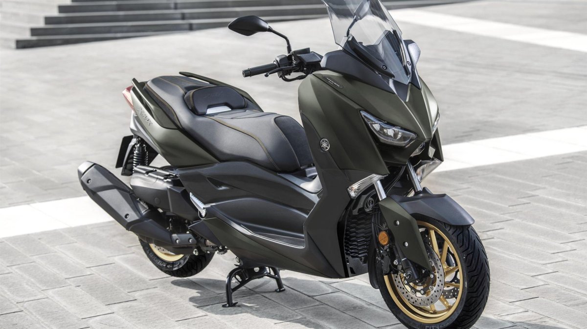 Yamaha XMAX 400