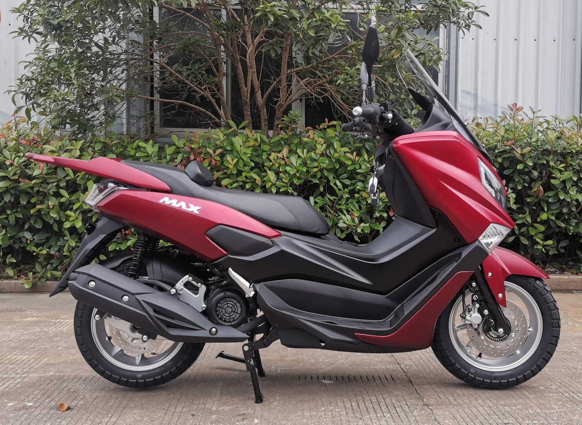 Скутер Vento Max 200