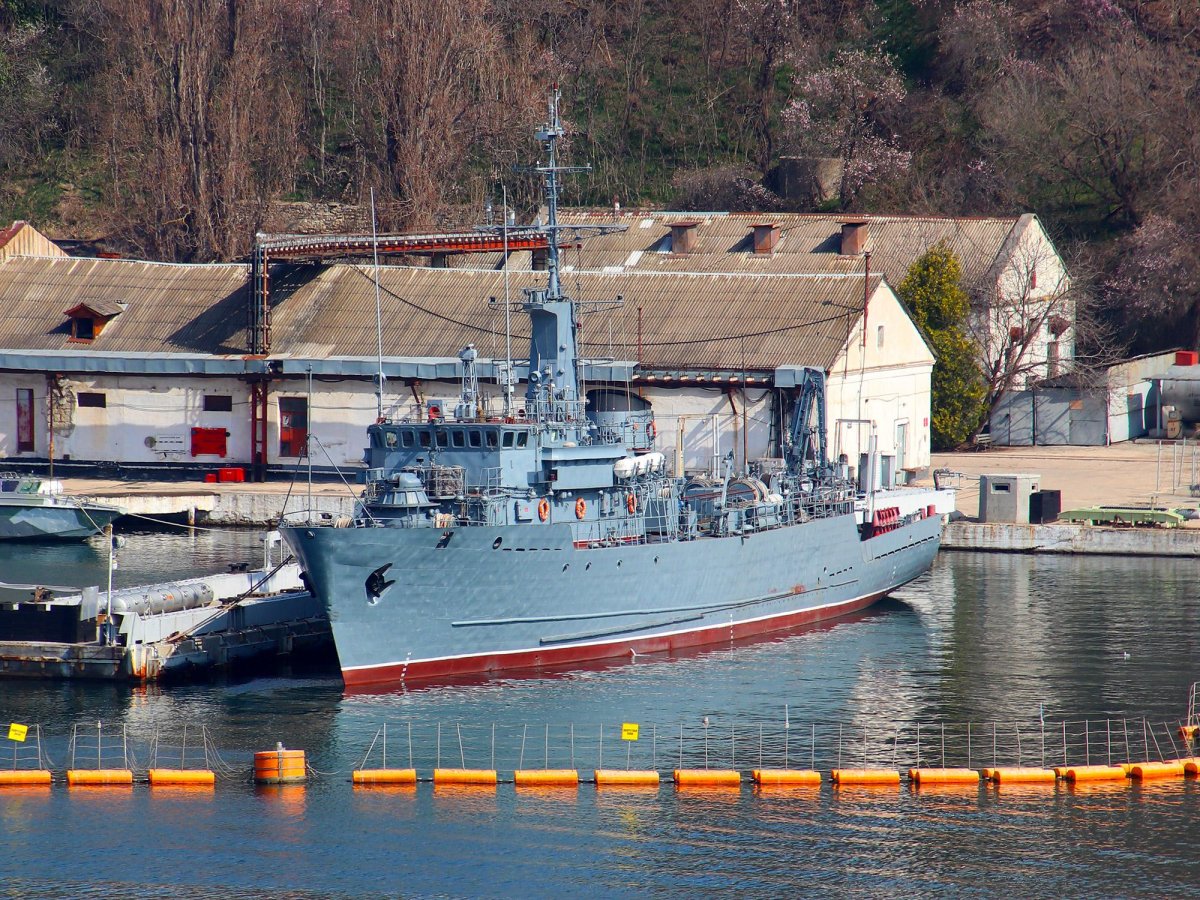 Морской тральщик вице-Адмирал Захарьин проекта 12660