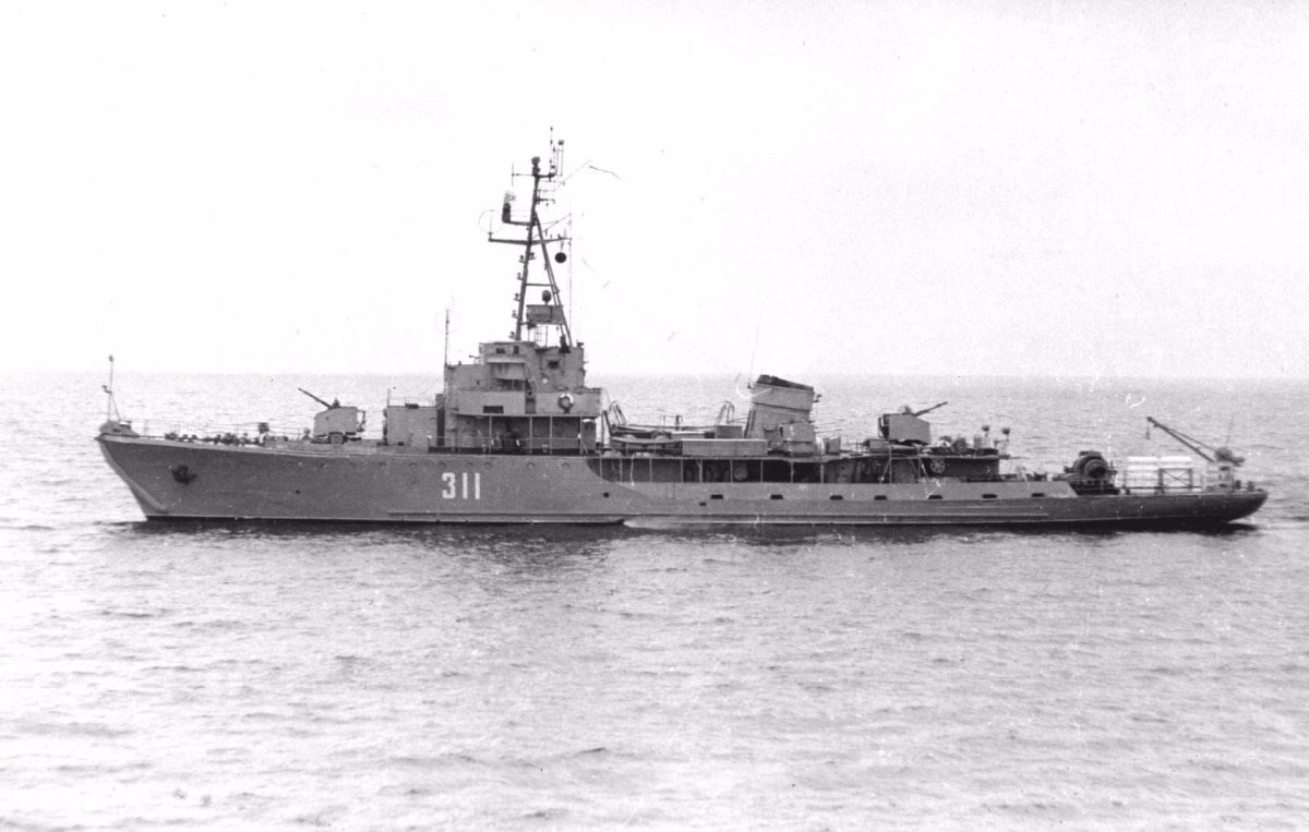 Морской тральщик проекта 254