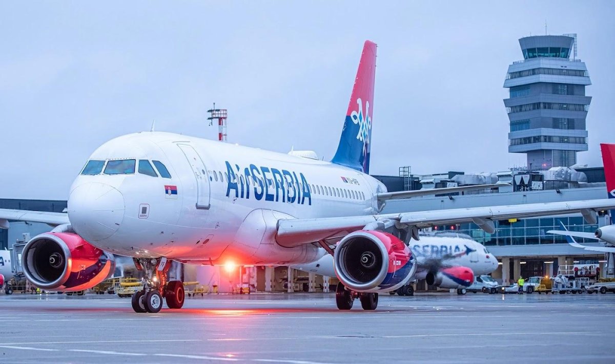 Airbus a320 Air Serbia