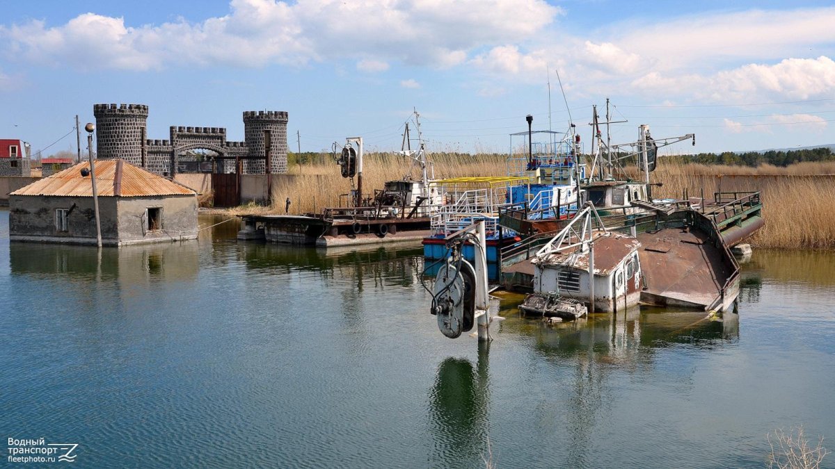 Баржа Севан