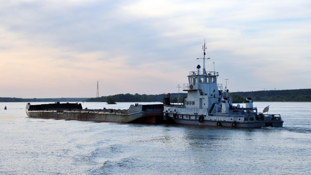 Речные буксиры и толкачи