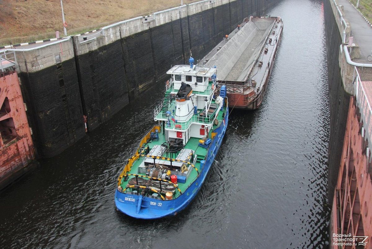 Буксир толкач Шлюзовой