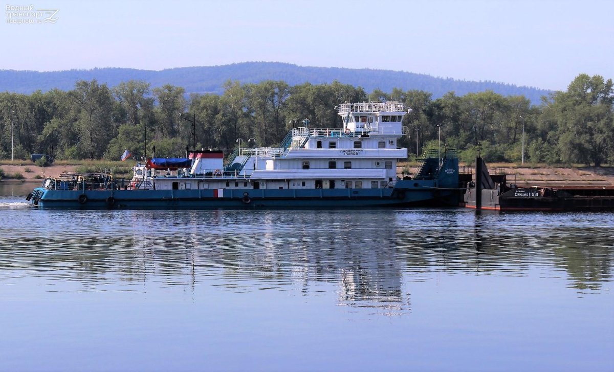 Профессор Рыжов теплоход