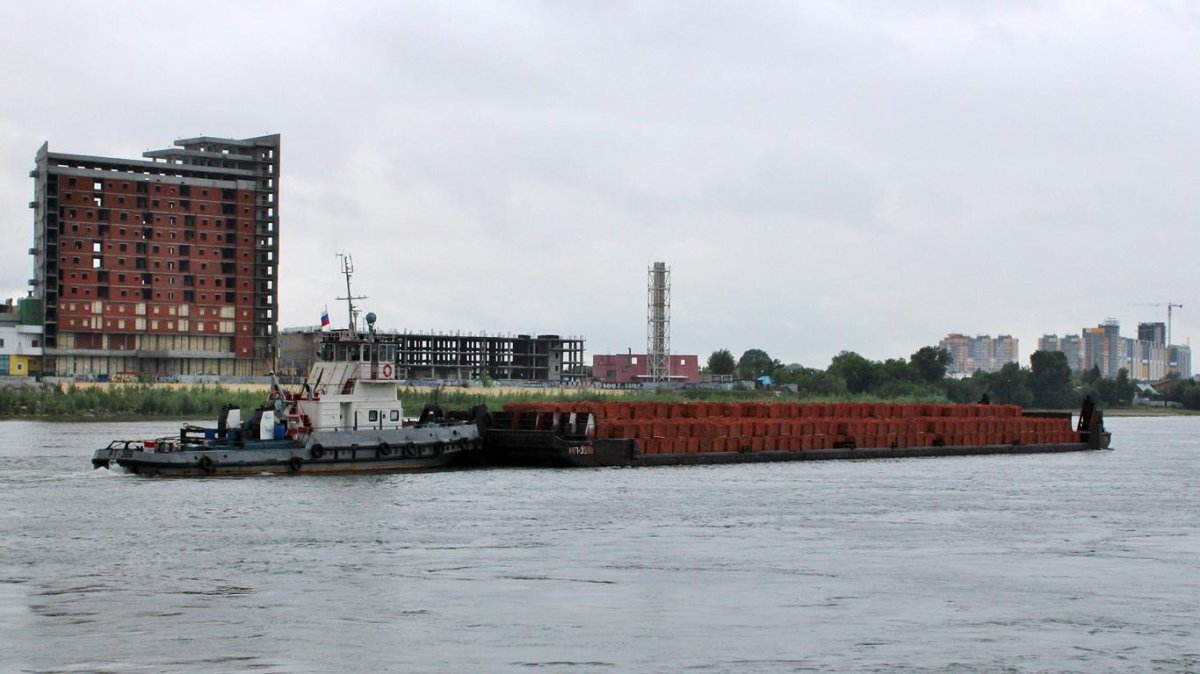 Танкер река Обь