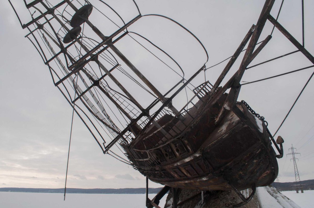 Воронеж памятник корабль