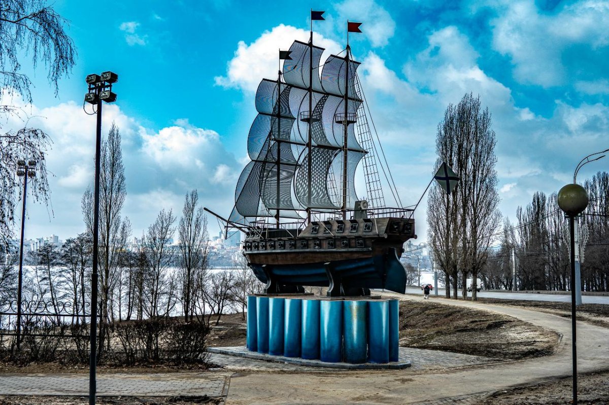 Памятник Меркурий Воронеж