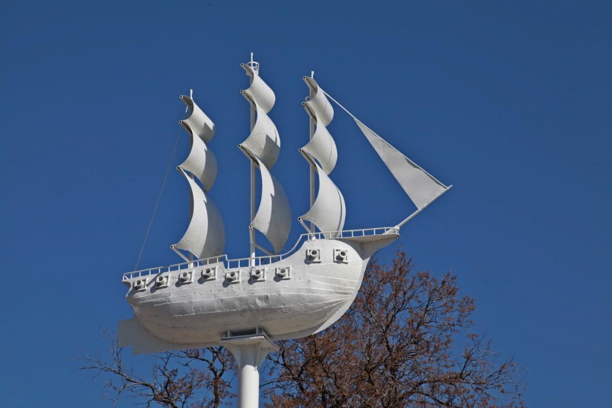 Рамонь памятник кораблю