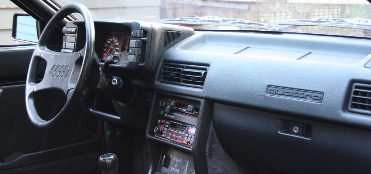 Audi quattro 1985 салон