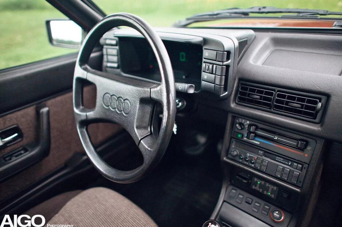 Audi 90 b2 салон