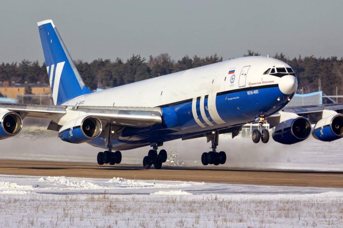 Самолет ил 96