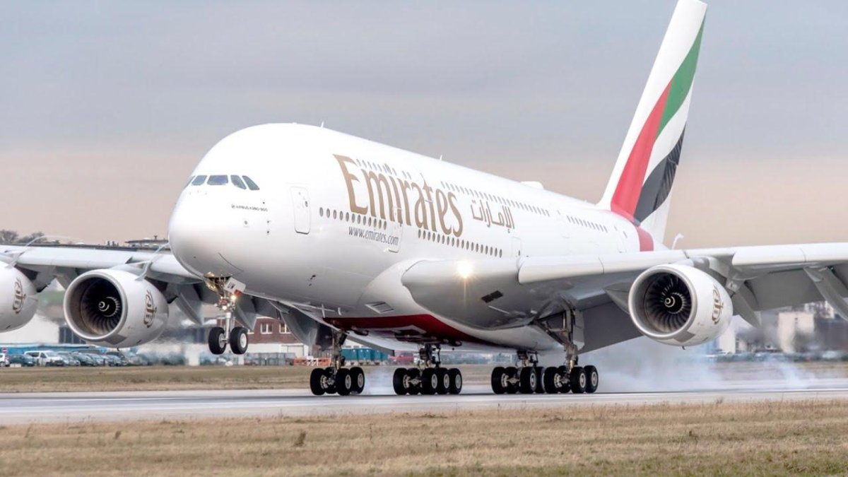 Самолёт Airbus a380