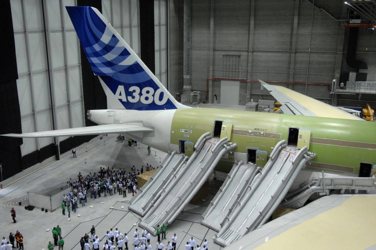 Самолёт Airbus a380