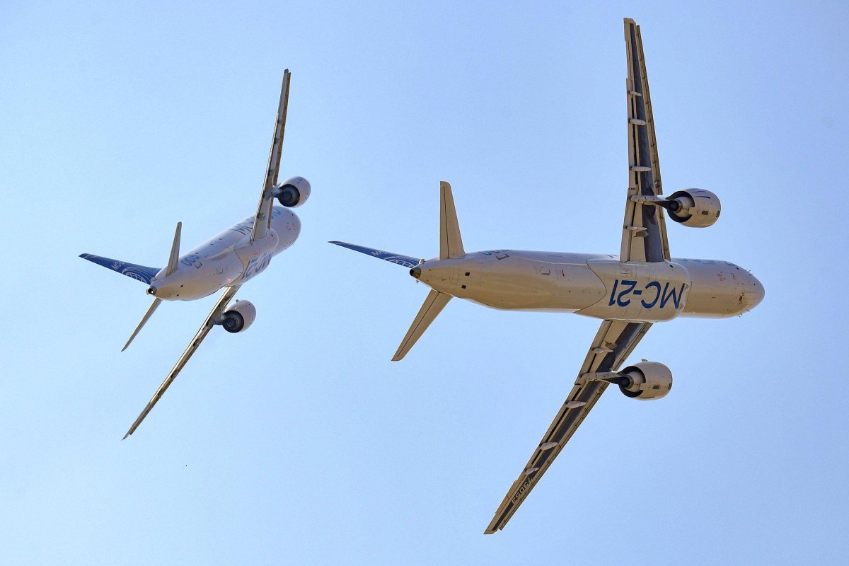МС-21 пассажирский самолёт
