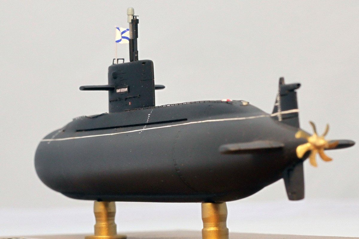 Подлодка Кронштадт проекта 677 Лада