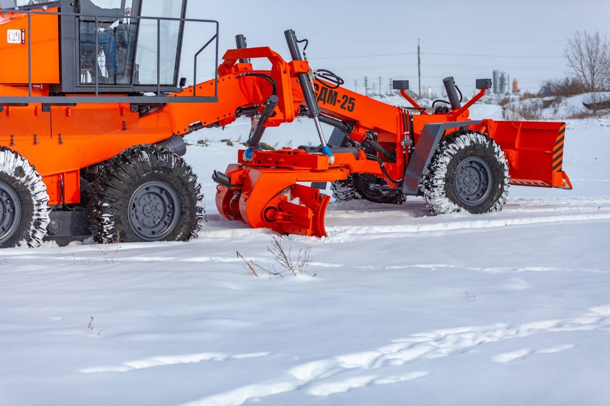 СМД 25 автогрейдер