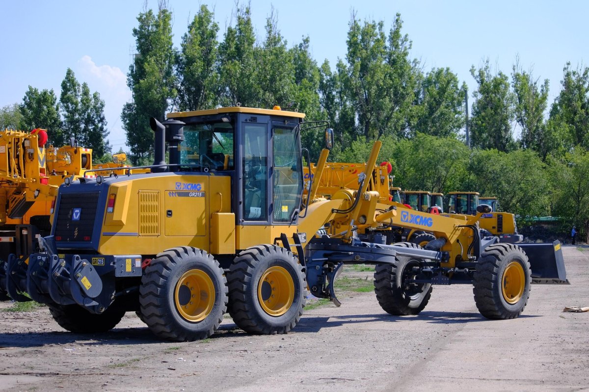 Автогрейдер XCMG