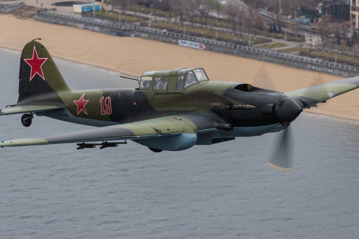 Самолет ил 2