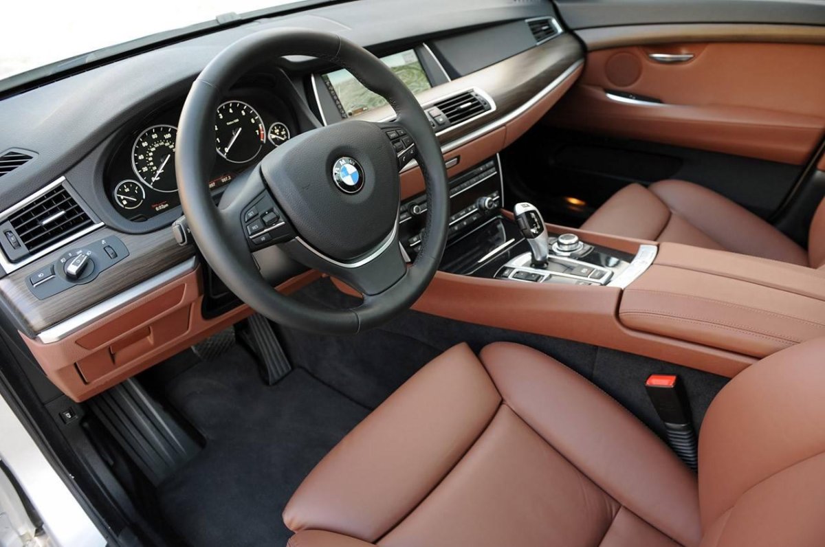 BMW 5 Gran Turismo салон