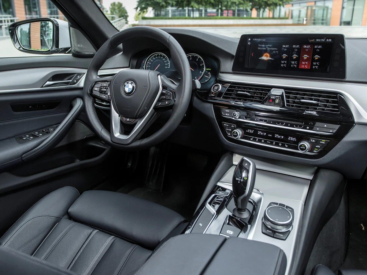 BMW 520d XDRIVE салон