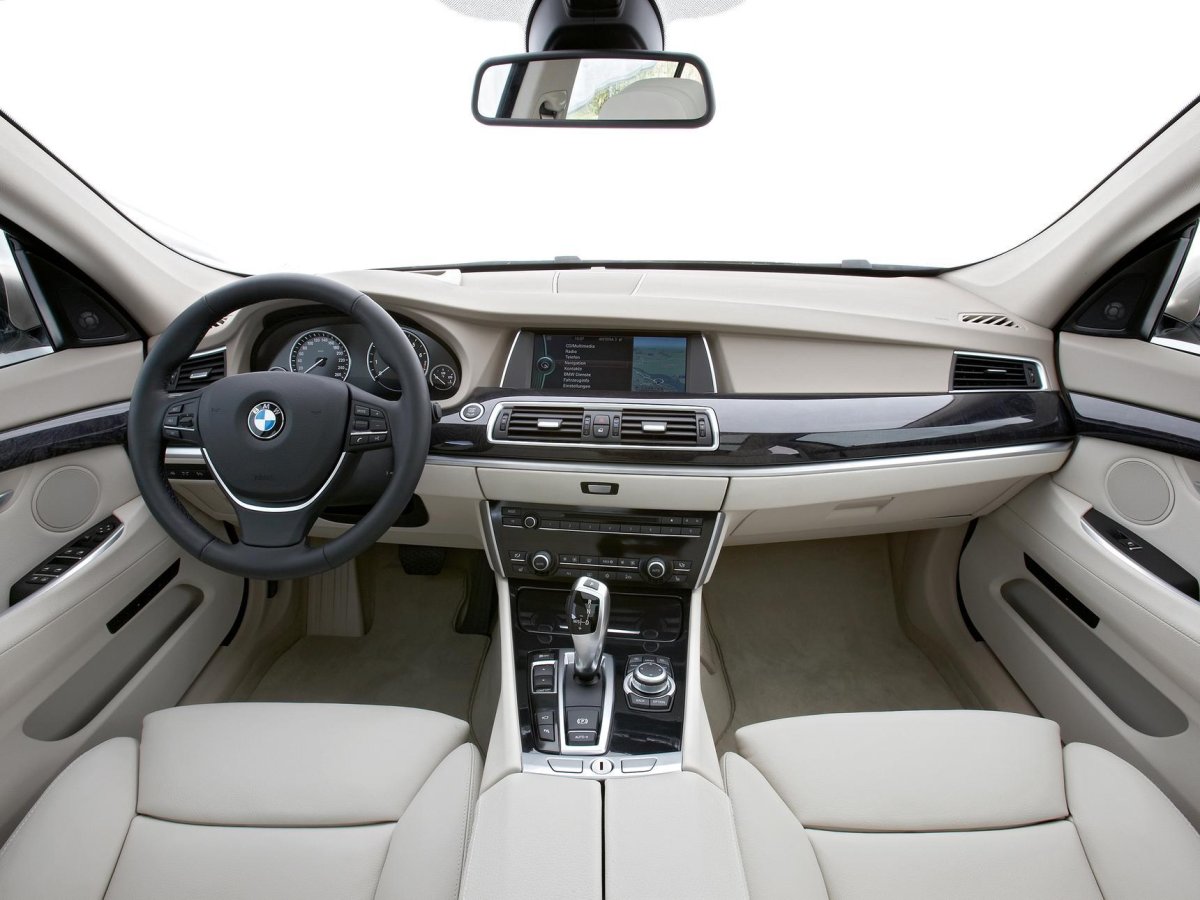 BMW 5 Gran Turismo салон