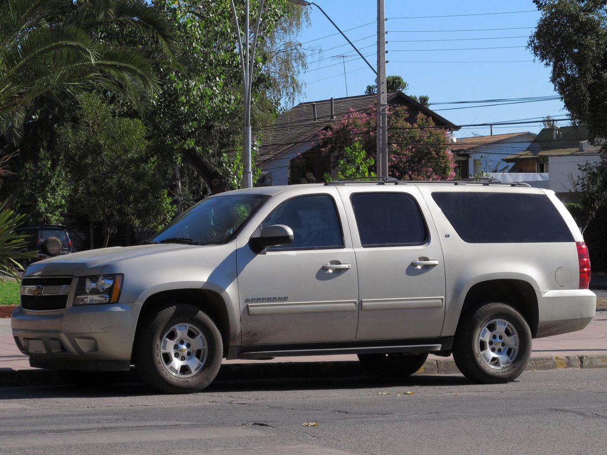 Chevrolet Suburban gmt900
