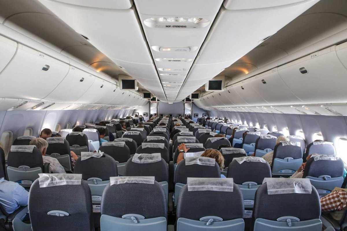 Боинг 767 ЮТЭЙР салон