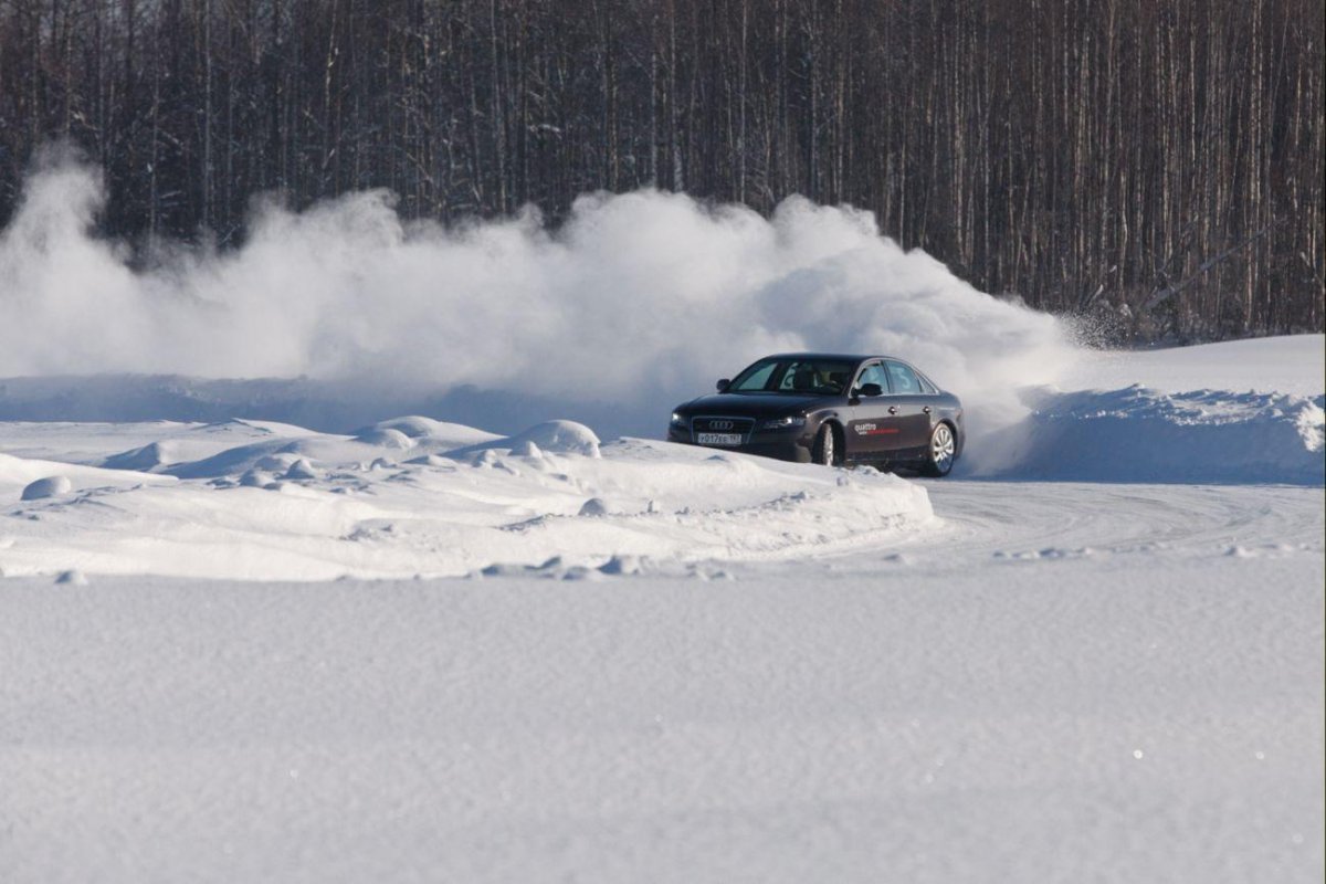 Ауди зимний дрифт
