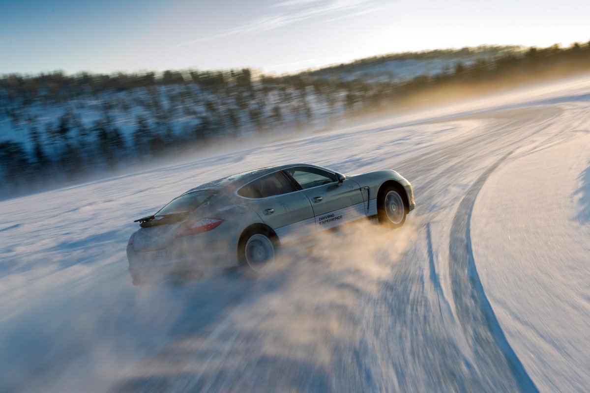 Порше Панамера дрифт