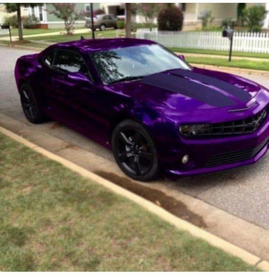 Шевроле Камаро фиолетовая