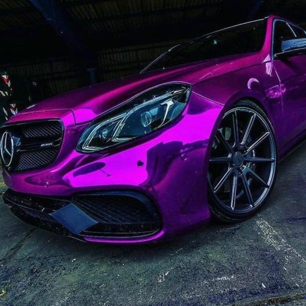 Фиолетовый Мерседес АМГ