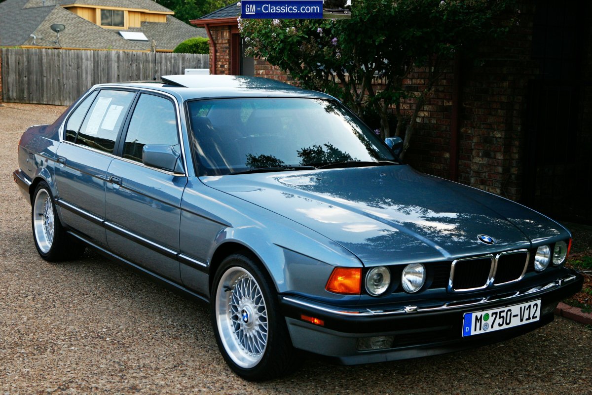 BMW e32 750