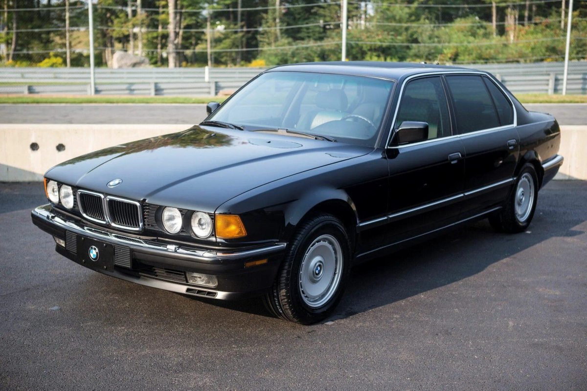 BMW 730 e32