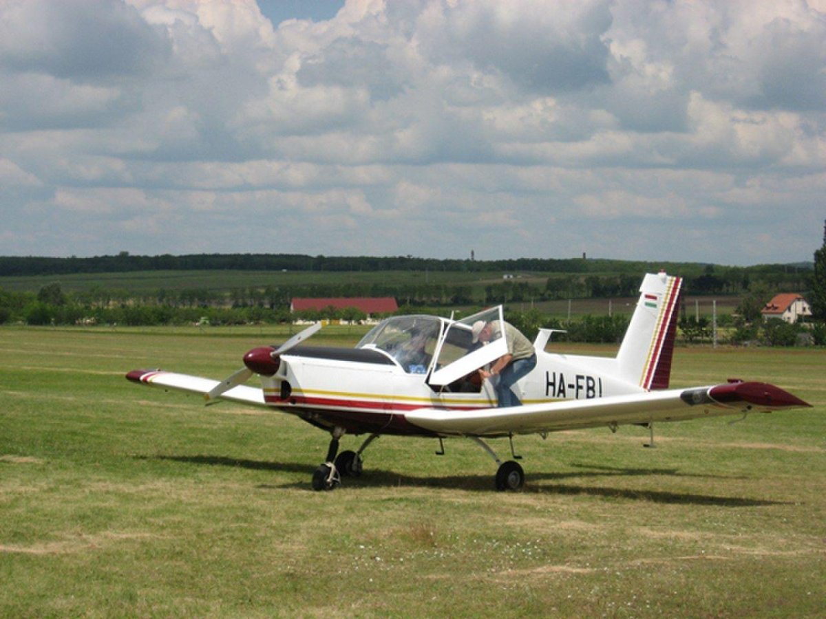 Zlin z-43