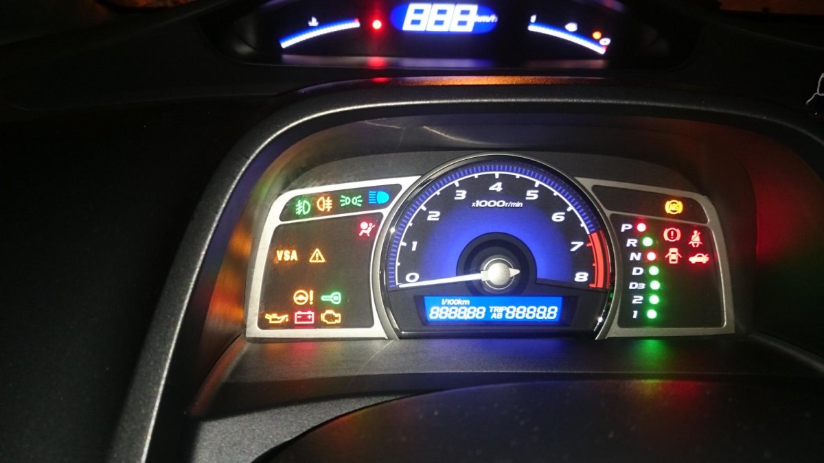 Honda Civic 2008 приборная панель