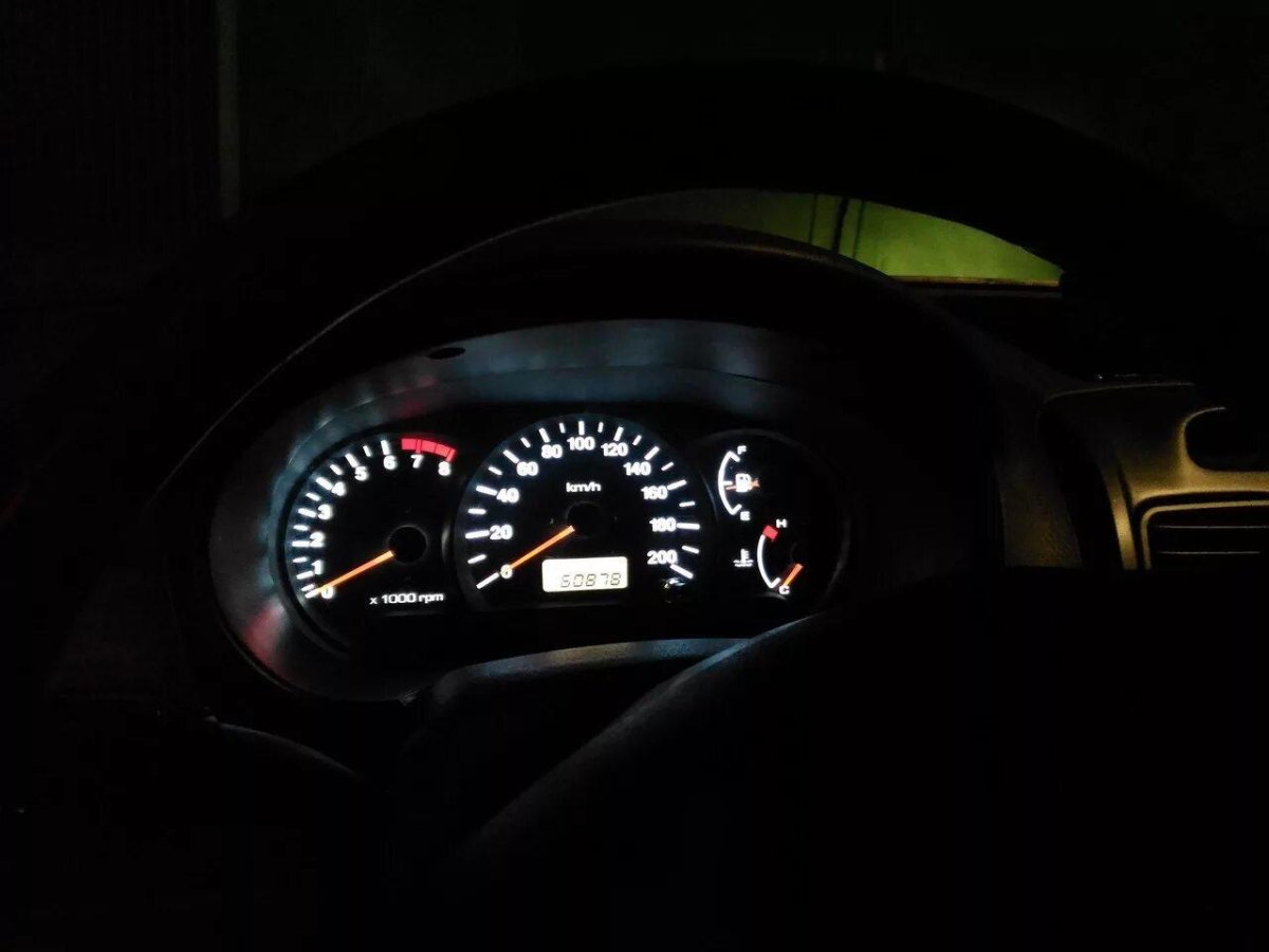 Hyundai Accent подсветка торпеды