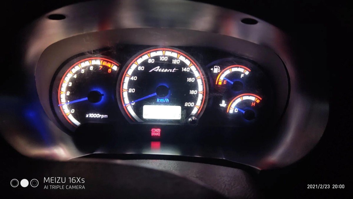 Приборная панель Accent