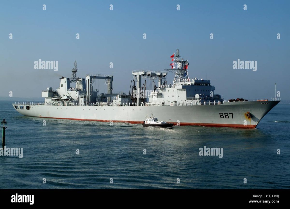 Березина корабль комплексного снабжения