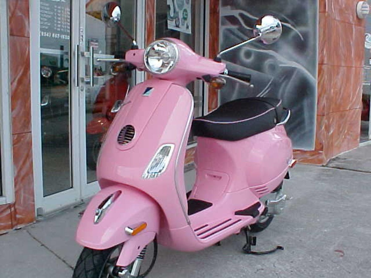 Vespa lx50 Pink