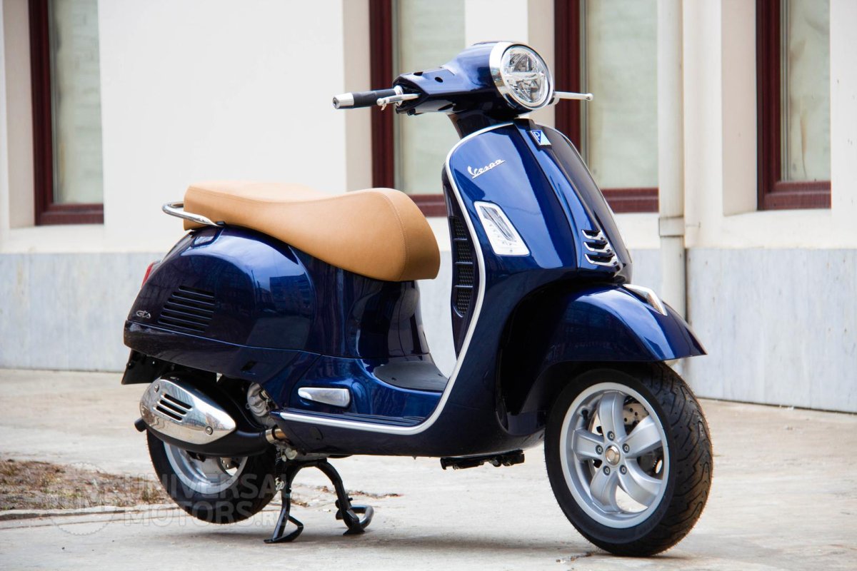 Vespa GTS 300 2021